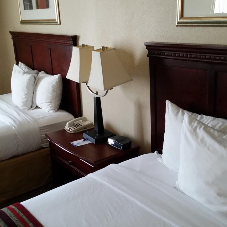 Holiday Inn Express - Anaheim West Room photo